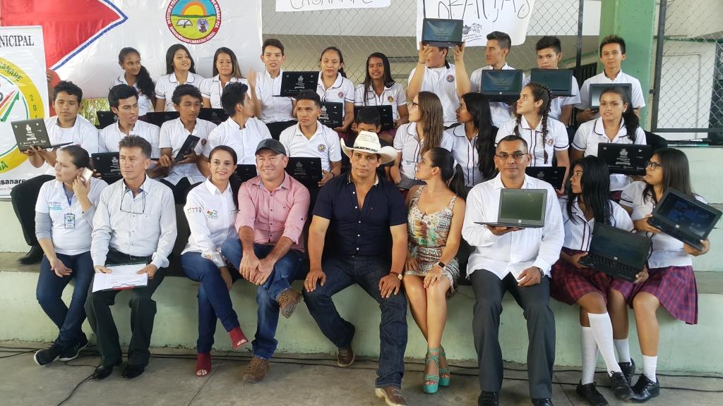 Gobernación de Casanare le sigue apostando a la Educación con la entrega de computadores portátiles