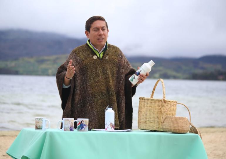Gobernador de Boyacá prohíbe plásticos de un solo uso en su contratación