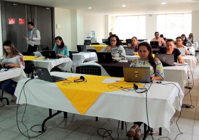 45 docentes del área de inglés presentaron la prueba del idioma extranjero ‘APTIS’