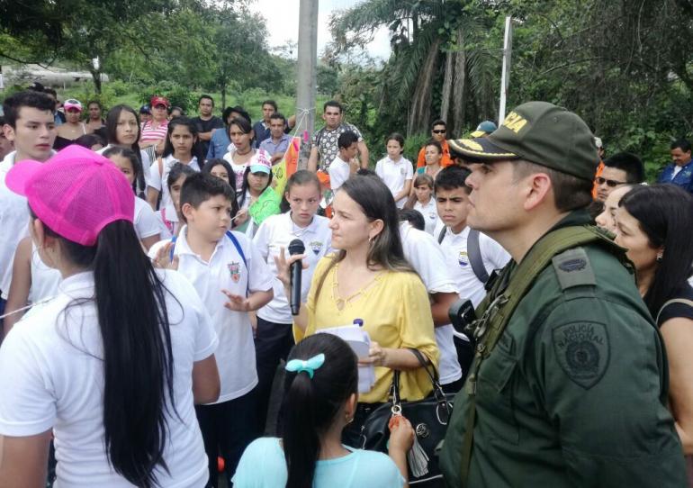Alcaldes deberán presentar soluciones alternas al Gobernador para mitigar la problemática de transporte escolar