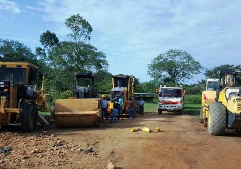 Fue incinerada maquinaria que adelanta obras de mejoramiento en la vía Pore - Trinidad