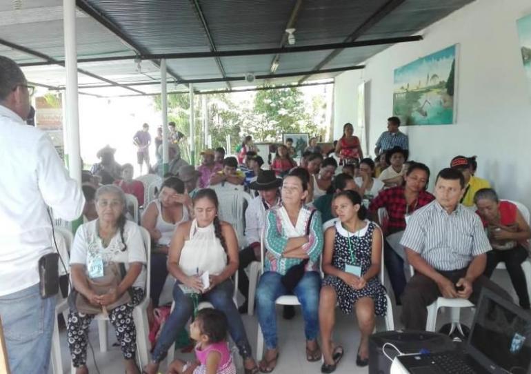 Familias con personas en condición de discapacidad recibieron paquetes nutricionales y se capacitaron en huertas caseras