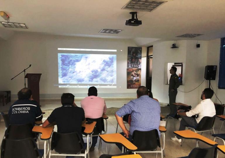 Fuerza Aérea realizó sobrevuelo de verificación en Río Chiquito por posible represamiento