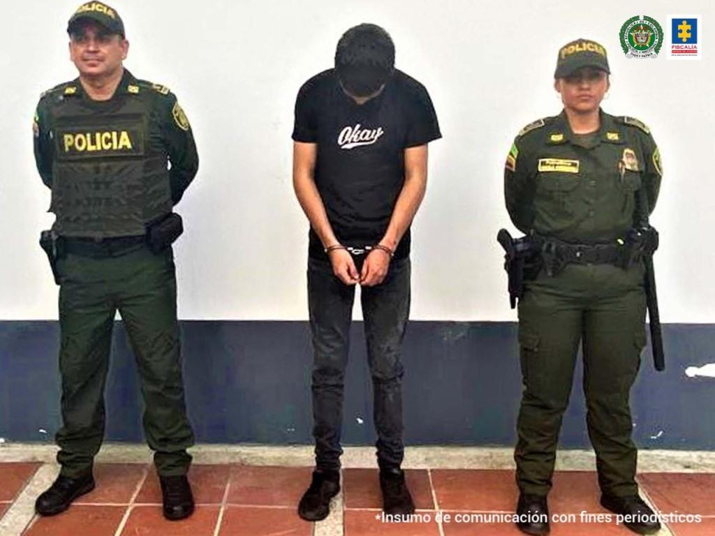  Carlos-Daniel-Suarez-Mejia-amenazo-de-muerte-con-un-cuchillo-a-su-victima-y-seria-el-responsable-del-delito-de-hurto.jpeg