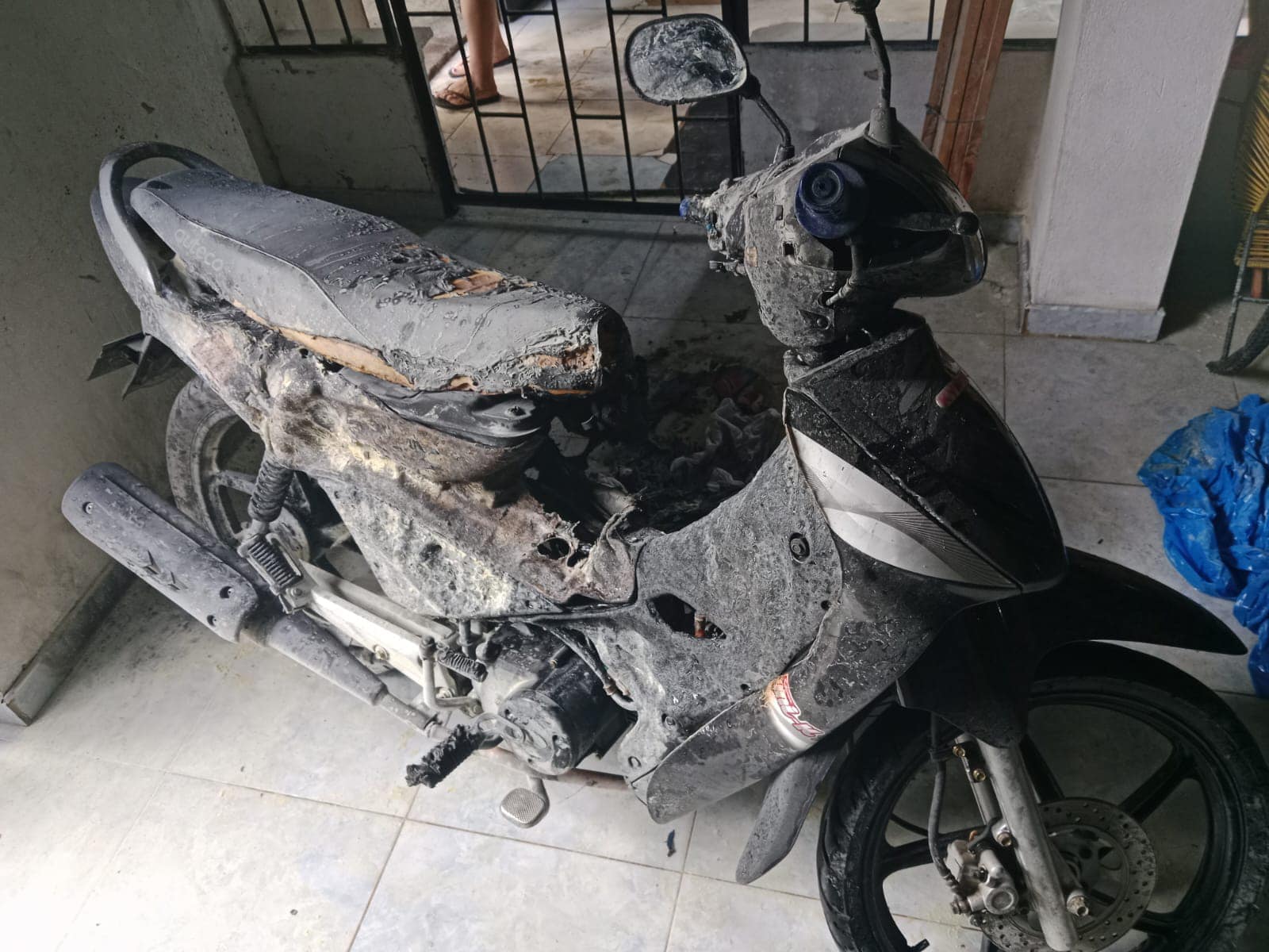 Moto incinerada