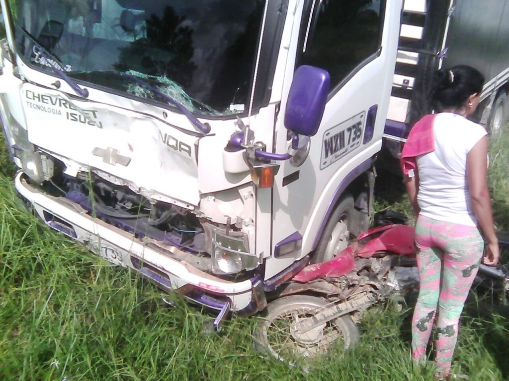 Dos personas resultaron heridas en accidente de tránsito en la vía marginal de la selva