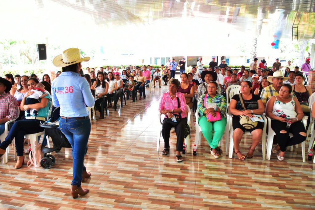 “Tenemos que mirar la salud como servicio social y no como negocio” dice candidata al senado con el número 36 del centro democrático