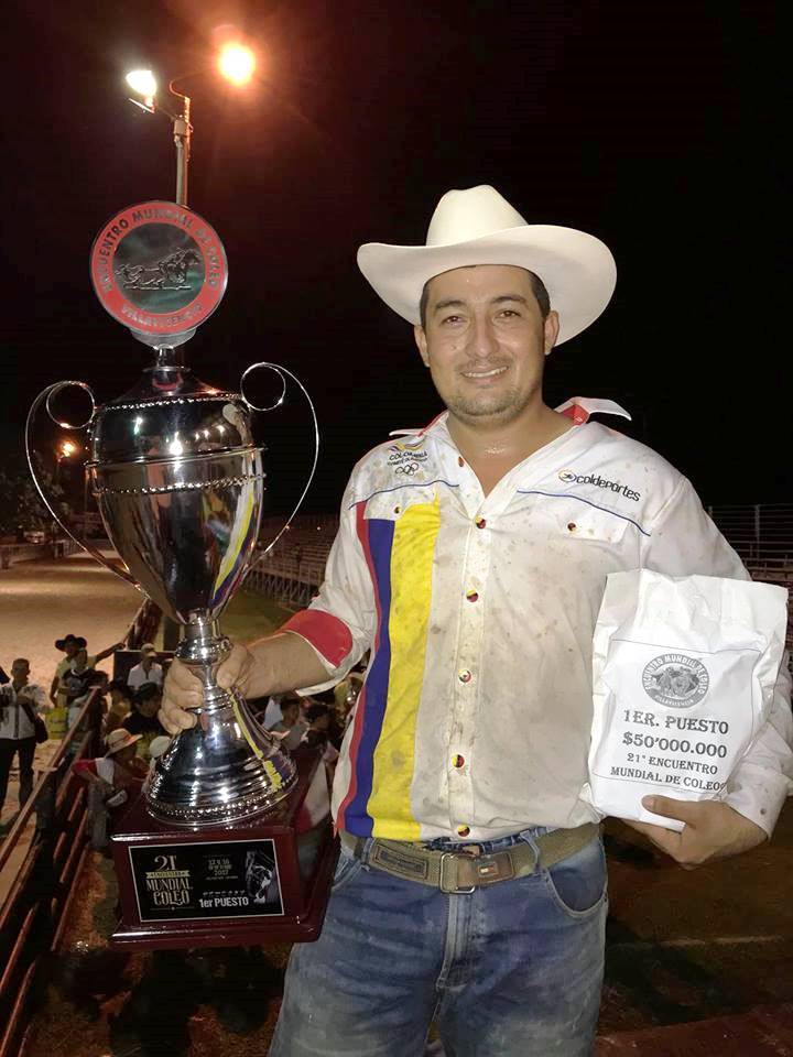 El coleador Araucano Yimar Pompilio Gamboa ganador del Mundial de Coleo
