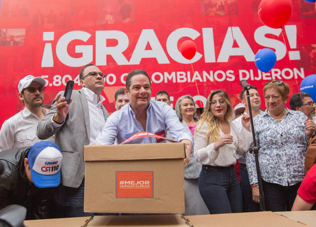 Vargas Lleras no descarta alianza con Uribe para ganar la Presidencia