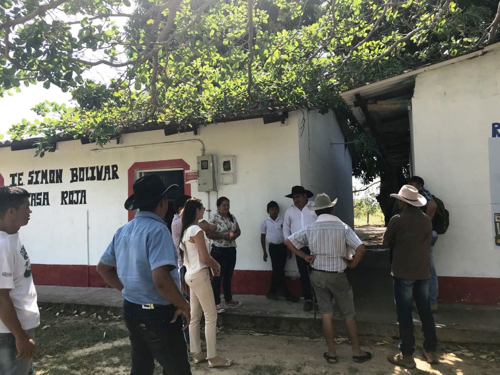 Alcalde de Hato Corozal visitó la comunidad de la vereda Las Monas para escuchar sus inquietudes