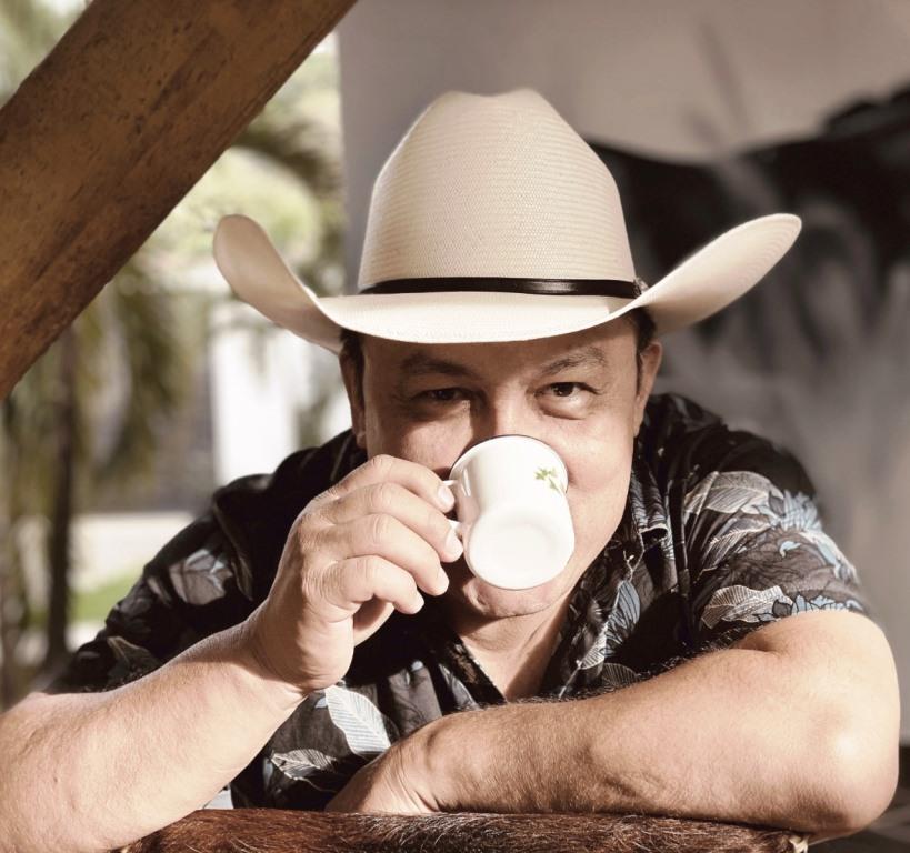 Walter Silva, lanza sencillo musical acústico titulado -El Primer Café-