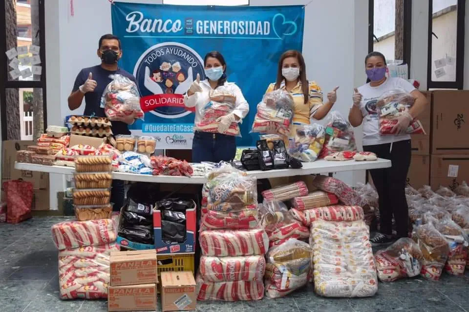 Personas en condición de discapacidad recibieron mercados donados a través del ‘Banco de la Generosidad’