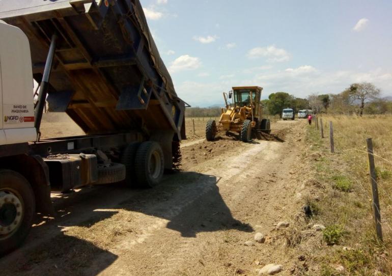 Con maquinaria de Gestión del Riesgo se adelanta mantenimiento preventivo a la red vial del departamento
