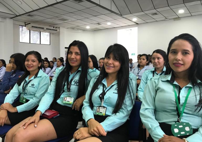 Se ofrecen 8 mil oportunidades de empleo para las mujeres colombianas